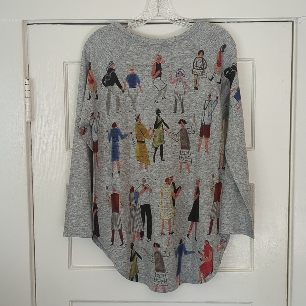 NWT Inoah Long Sleeve Shirt Medium Curve Hem Gray People Dancing Art To Wear - Picture 4 of 13